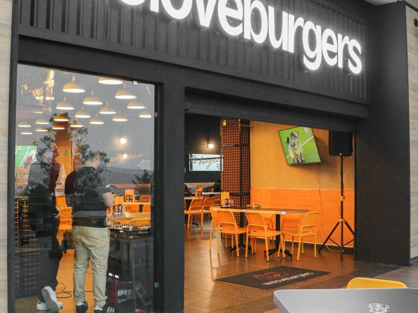 Sucursal We Love Burgers Zona Esmeralda