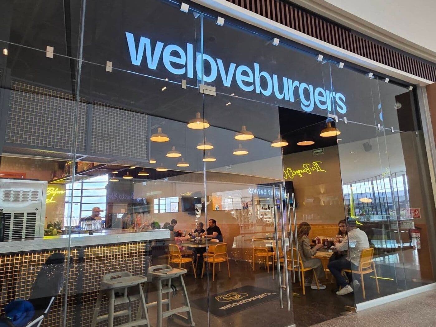 Sucursal We Love Burgers Metepec